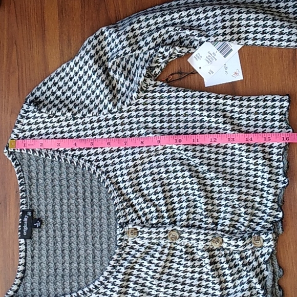 SALE$ NWT Y2K Houndstooth Button Crop Top L - Picture 5 of 8